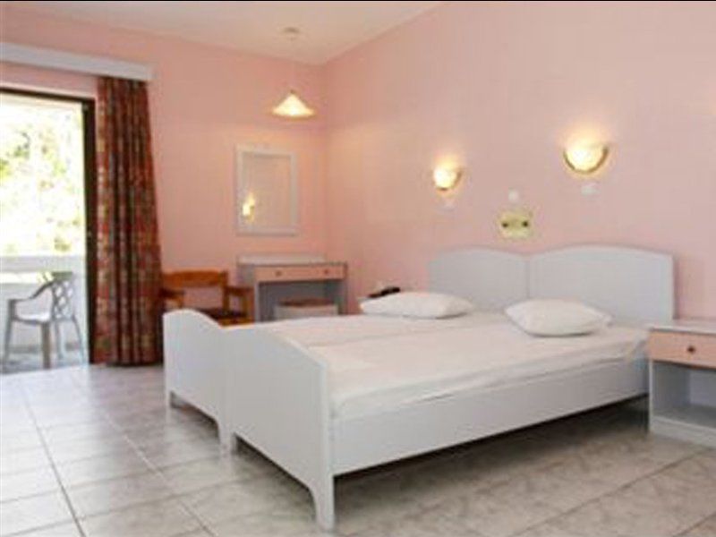 Frosini Hotel Lambi  Exteriör bild